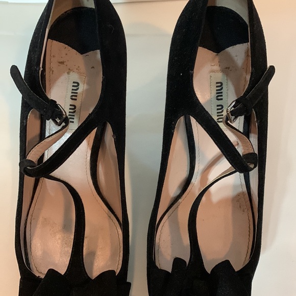 MiuMiu Black Suede Bow T-Strap Ankle Strap Sandals - Picture 9 of 9